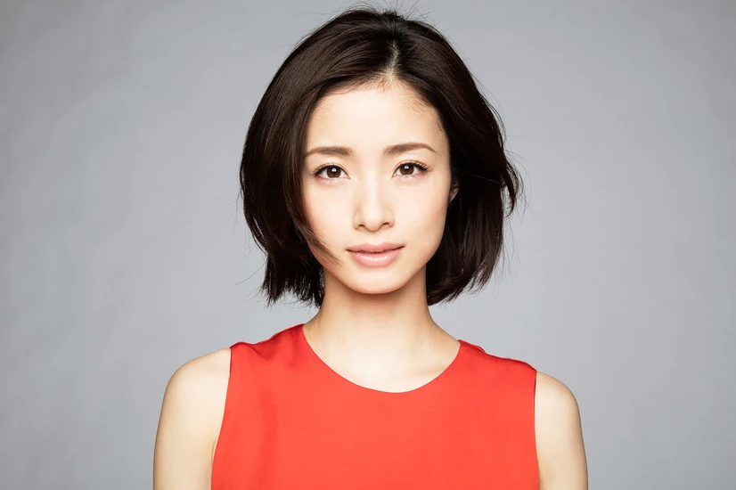 Aya Ueto: Ikon Multitalenta dari Jepang