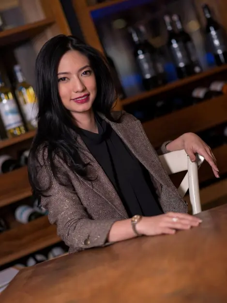 Nadia Saphira: Aktris dan Model Indonesia yang Berbakat