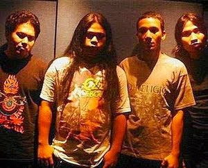 Band Musik Betrayer: Identitas dan Peran dalam Industri Musik