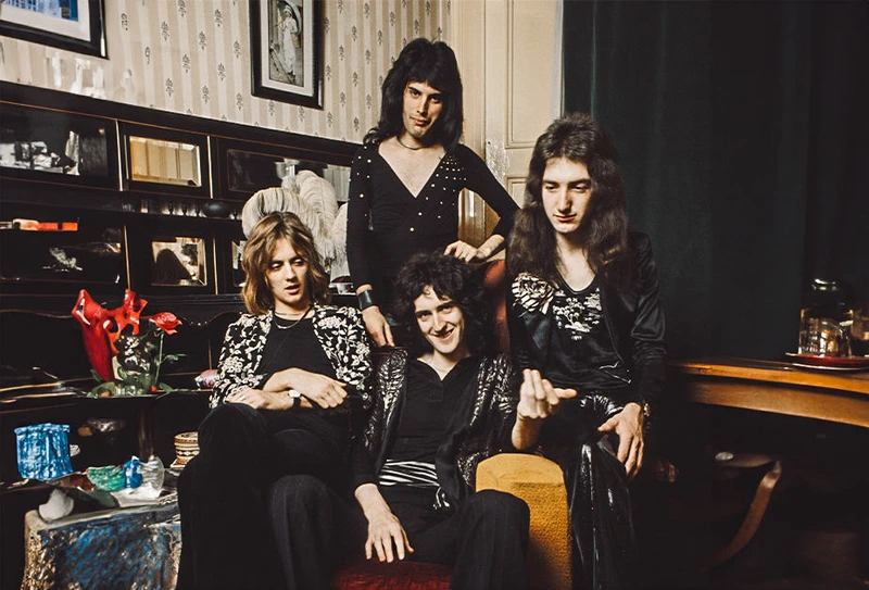Queen: Band Terbaik dengan Warisan Musik yang Abadi